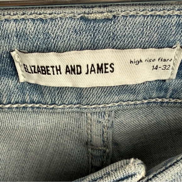 Elizabeth & James High Rise Flare Leg Jeans in Light Wash Size 14 - Picture 4 of 4